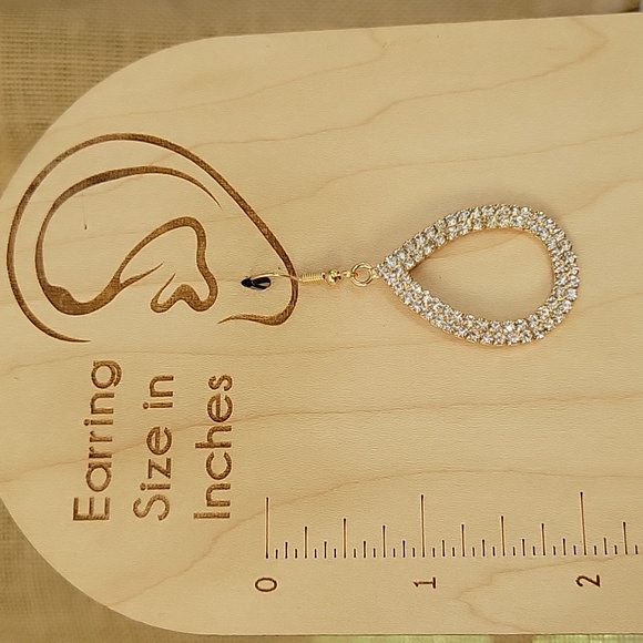 🔥LAST PAIR🔥 Stunning Crystal Teardrop Statement Earrings - Picture 4 of 7